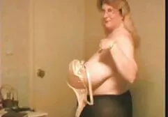 Hot slut bionda in trans amatoriale porno sesso interrazziale con cazzo nero