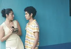Busty pissing fetish babe beve la sua figa porno amatoriale trans