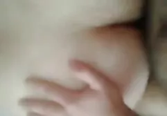 Babe ottiene un sacco di sperma sul suo viso video amatoriali coppie con trans