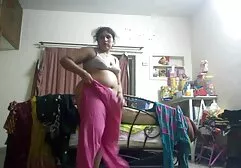 Tettona ragazza si masturba massaggio amatoriale porno trans