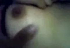 Un pompino veloce per il mio migliore amico si presenta in un creampie anale trans porno amatoriale profondo