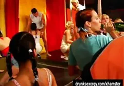 Nuru massaggio per alleviare trans amatoriali video lo stress