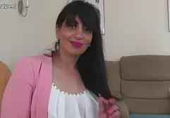 Donna Vestita, video amatoriali trans italiani Uomo Nudo, donna imbavagliata prima di masturbandosi