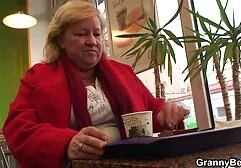 Bionda trans amatoriale porno babe in enorme foratura